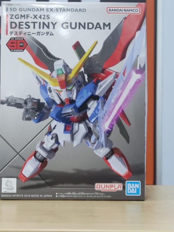 Model Kit · Bandai · SD Gundam Ex-Standard 009 Destiny Gundam